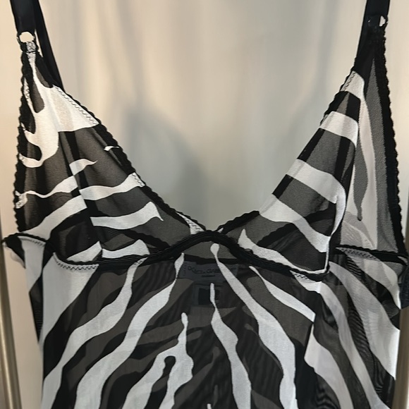 Vintage Dolce & Gabbana intimate cami. Zebra print. Adjustable straps. - Picture 3 of 8